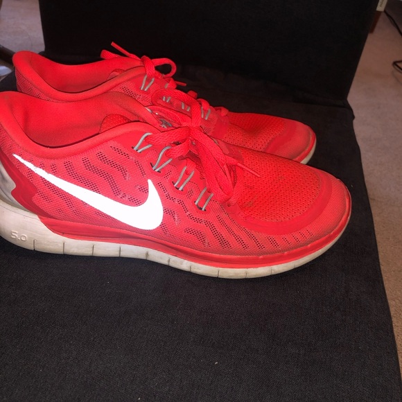 womens nike bright colored running shoes